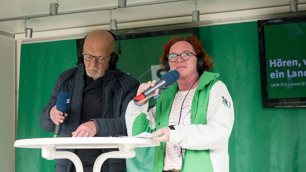 Thomas Gerber und Susanne Wachs beim Treffpunkt Ü-Wagen (Foto: Pasquale D'Angiolillo)