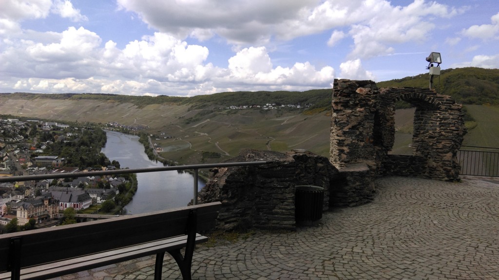 Burg Landshut an der Mosel (Foto: Renate Wanninger)