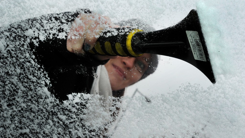 Eiskratzer (Foto: dpa/picture alliance)