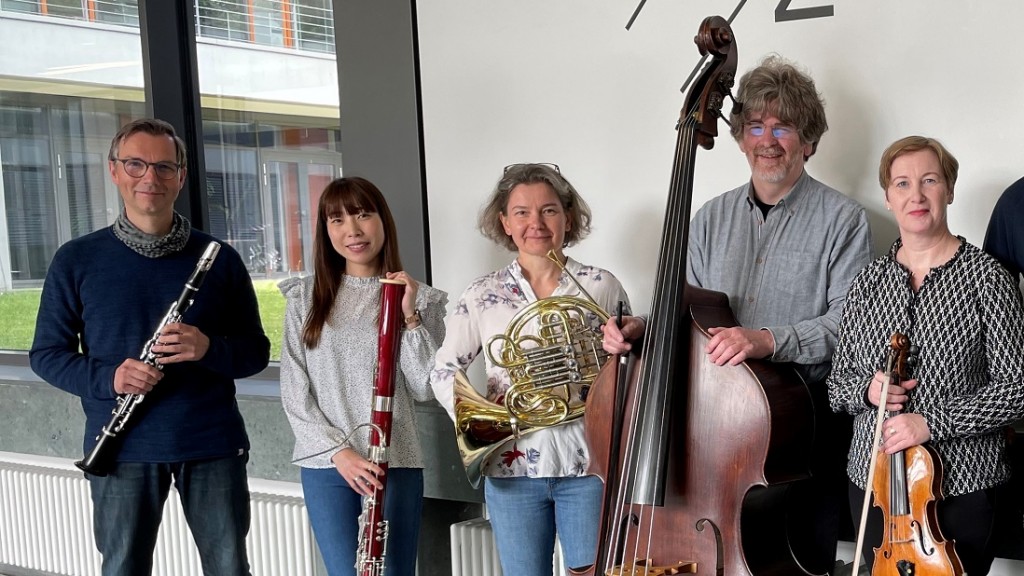Die Mitglieder des DRP Oktetts: Stefan Zimmer, Sayuri Yamamoto, Martina Reitmann, Ulrich Schreiner, Susanne Ye, Sebastian Matthes, Claudia Limperg, Ulrike Hein-Hesse