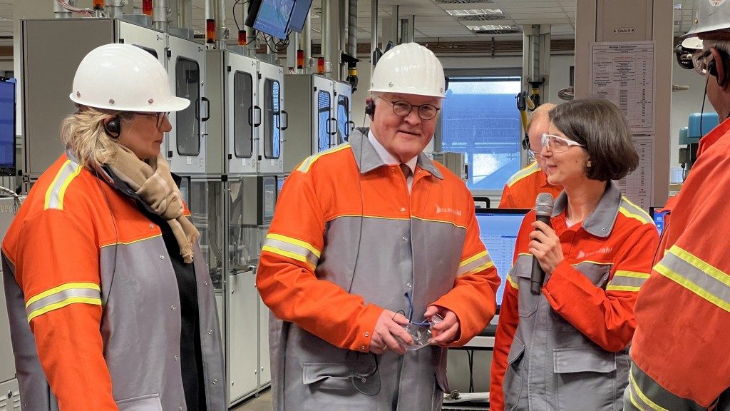 Foto: Bundespräsident Steinmeier besucht Saarstahl