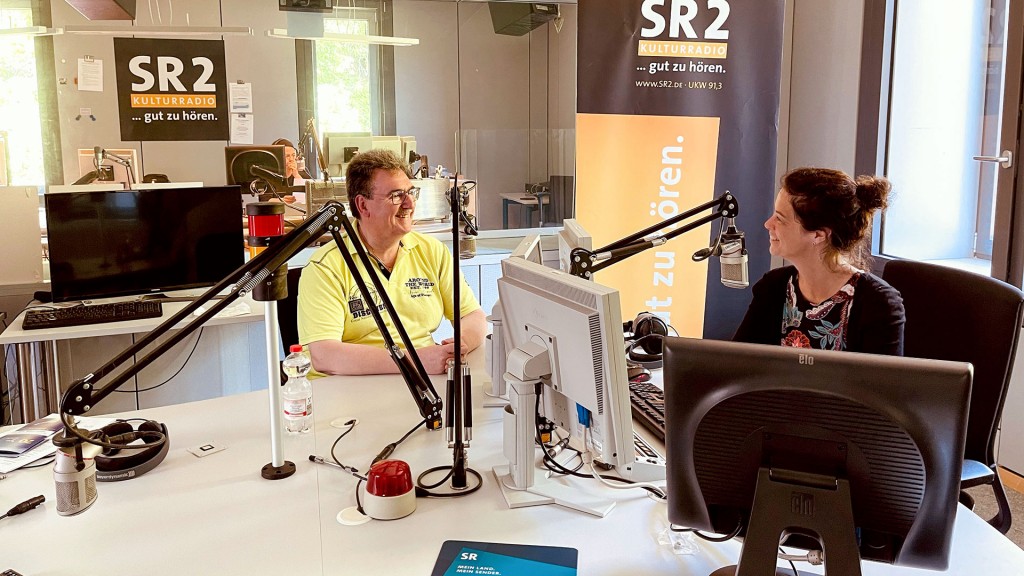 Thomas Kronenberger und Gabi Szarvas im SR 2 Studio