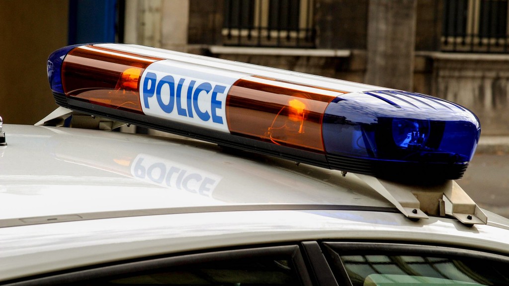 Blaulicht eines französischen Polizeiwagens