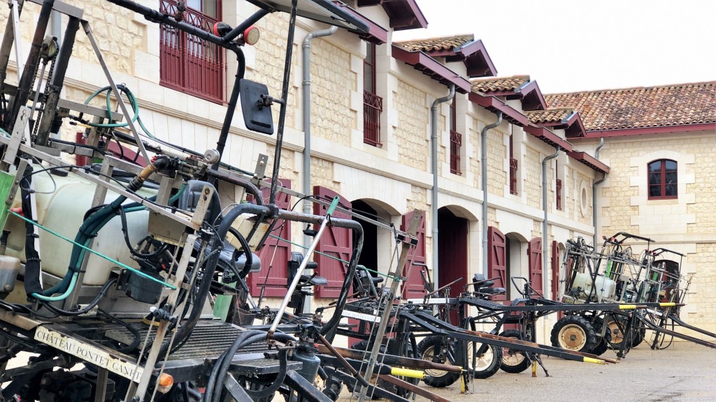 Pferdewägelchen auf Chateau Pontet Canet