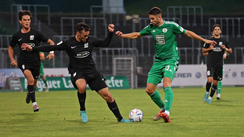 Silas Schwarz (Schott Mainz) und Philipp Hoffmann (FC 08 Homburg).