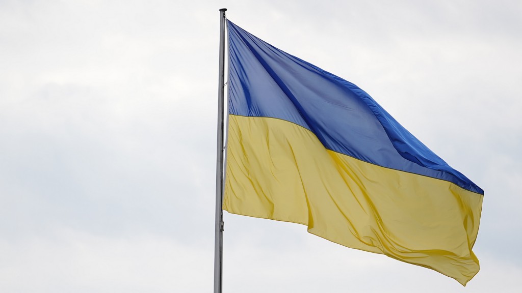 Foto: Die Fahne der Ukraine weht im Wind
