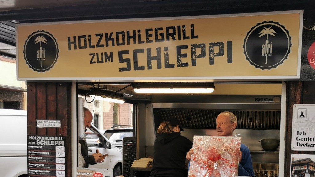 Schleppis Holzkohlegrill