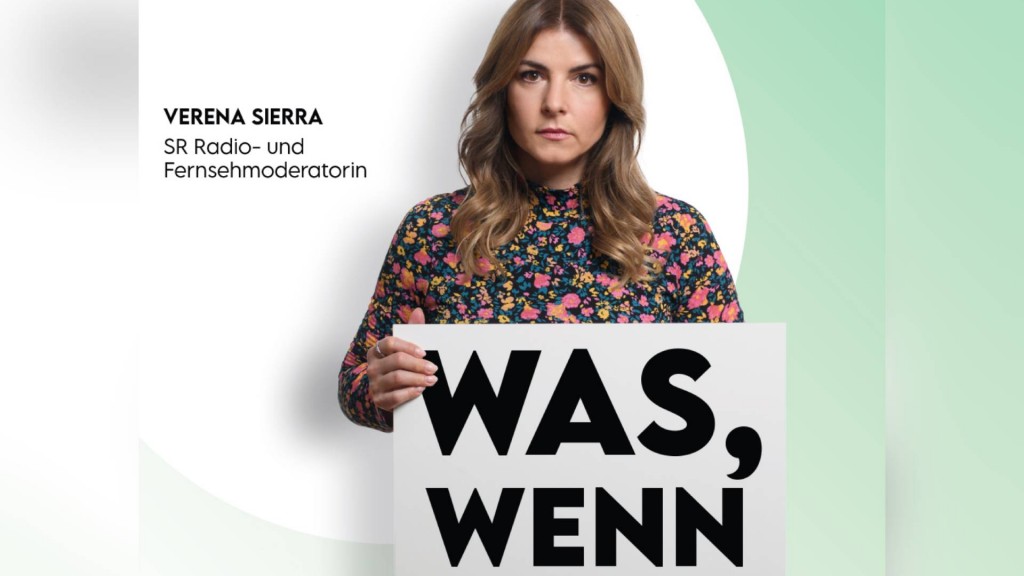 SR 1 Moderatorin Verena Sierry hält für eine Kampagne der Saarländischen Krebsgesellschaft ein Schild mit der Aufschrift 