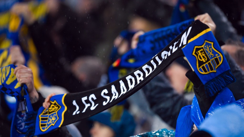 Fans des 1. FC Saarbrücken im Ludwigsparkstadion