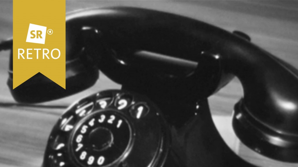 Schwarzes Telefon mit Wählscheibe
