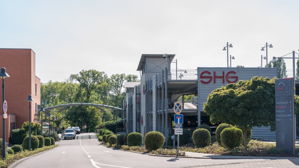 Eingang der SHG-Klinik in Völklingen