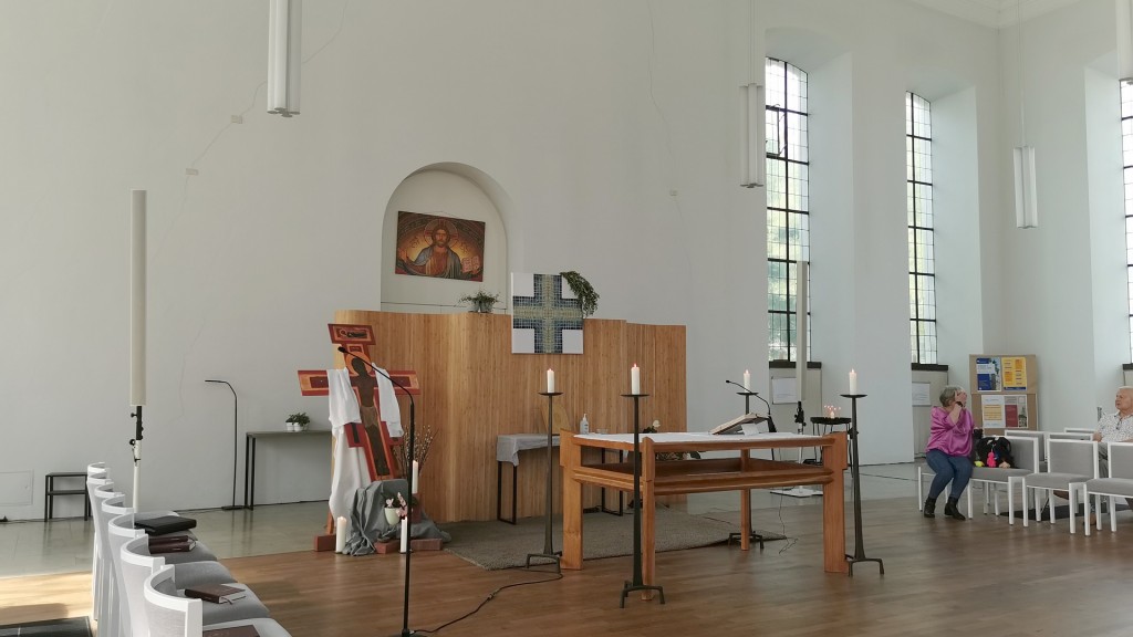 Innenraum Saarbrücker Friedenskirche