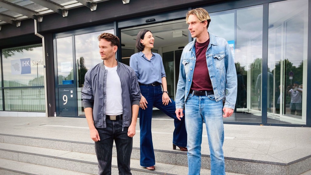 Vladimir Burlakov, Brigitte Urhausen und Daniel Sträßer beim Saar-Tatort-Dreh