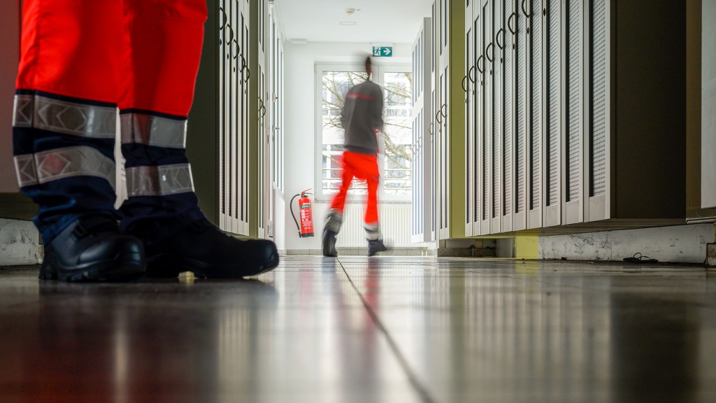 Notfallsanitäter in einer Rettungswache
