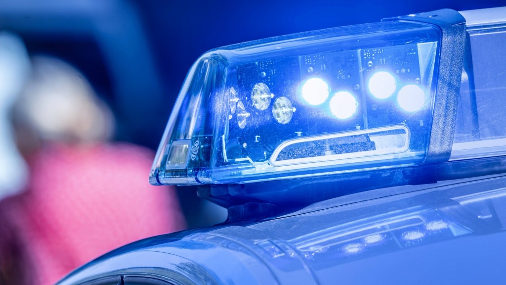 Polizeifahrzeug mit Blaulicht