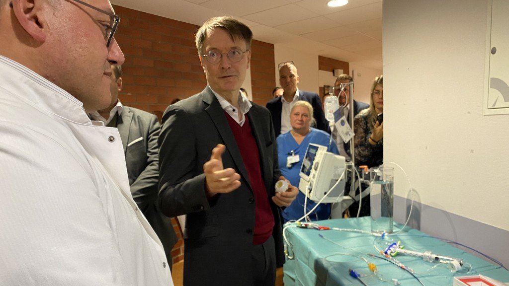 Bundesgesundheitsminiter Karl Lauterbach zu Besuch im Völklinger Herzzentrum