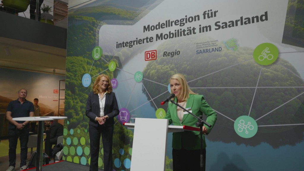 Podium des Nahverkehrsprojekt der Deutschen Bahn im Saarland.