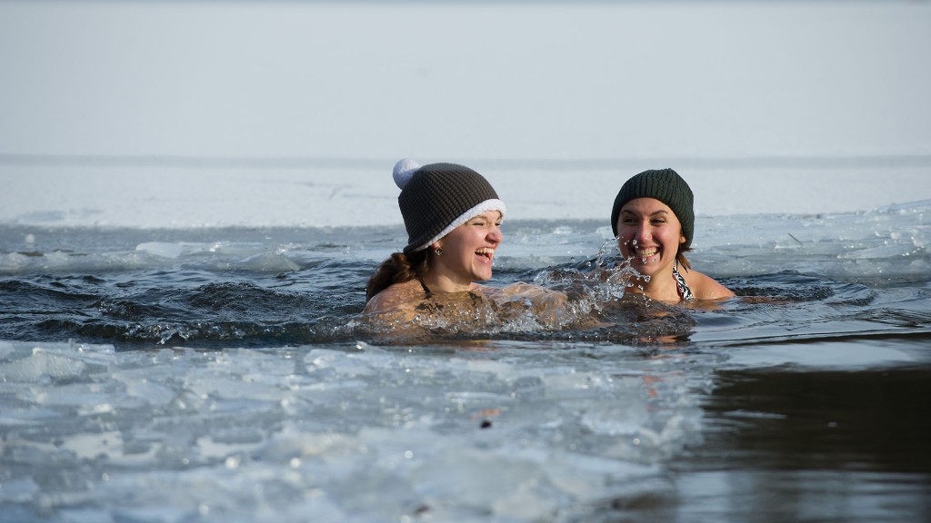 Eisschwimmen am Itzenplitzer Weiher