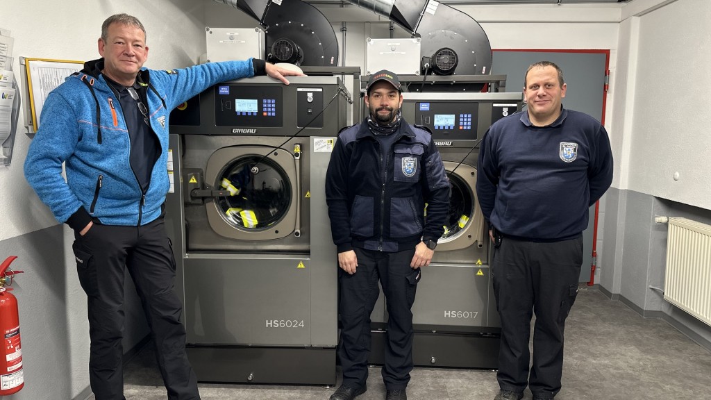 Wäsche waschen für Einsatzkräfte: Dirk Schäfer, Björn Lichtenwaldner und Björn Tibo