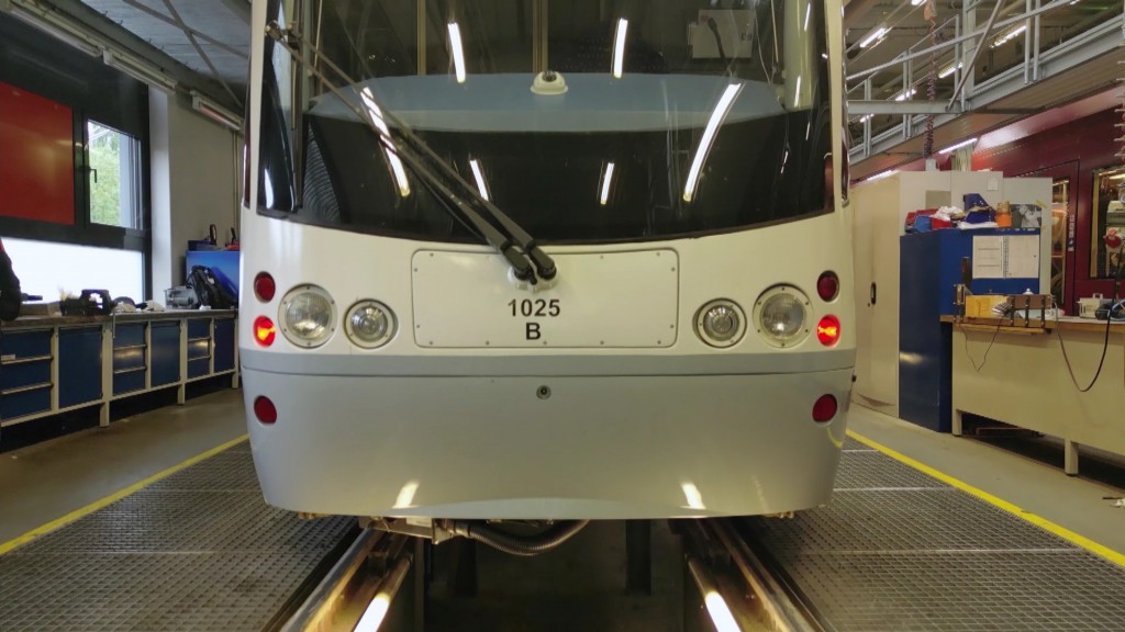 Saarbahn in der Werkstatt in Fechingen