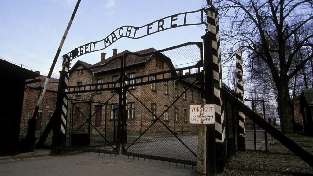 Das Eingangstor des früheren KZ Ausschwitz 