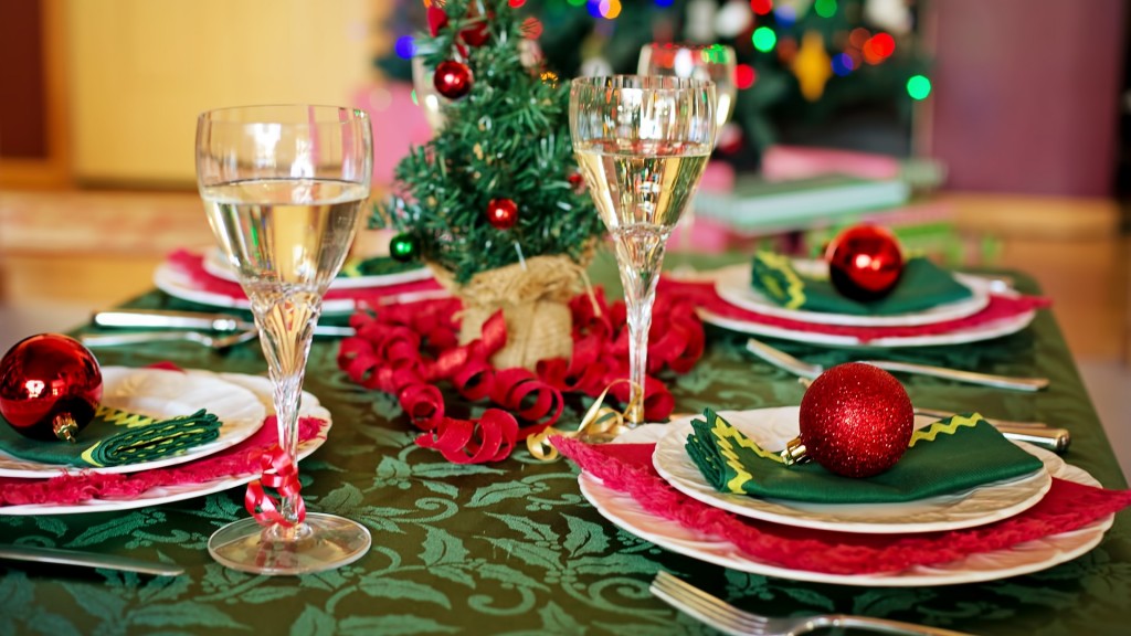Gedeckter Tisch an Weihnachten