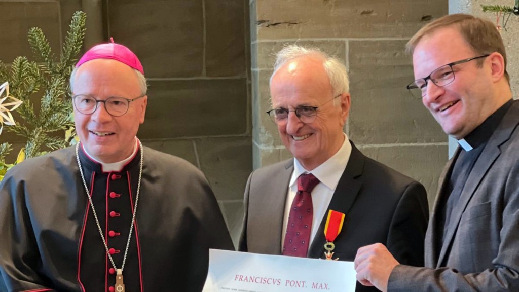 Foto: Papstorden für Manfred Boßmann aus Saarlouis
