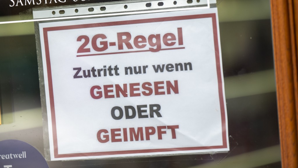 ein 2G-Regelschild aus der Coronazeit