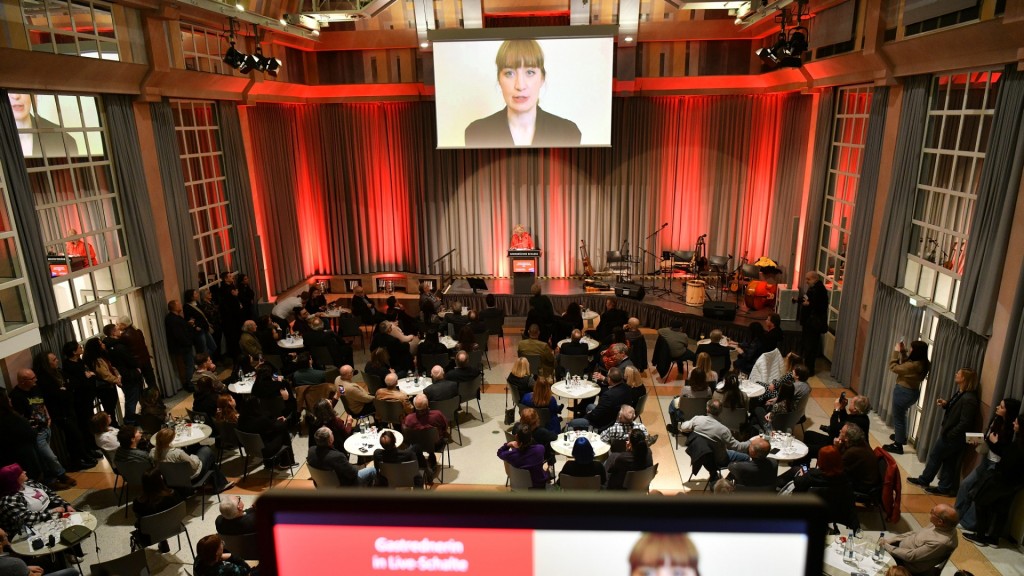 Foto: Heidi Reichinnek war beim Neujahrsempfang der Linksfraktion in Saarbrücken nur per Video zugeschaltet.