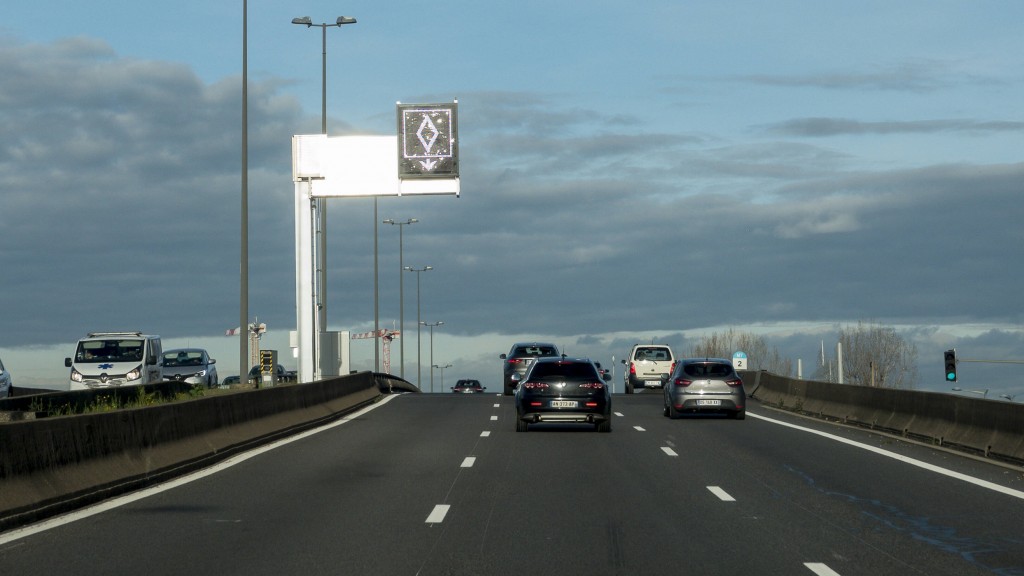 Autobahn in Frankreich mit Extra-Spur