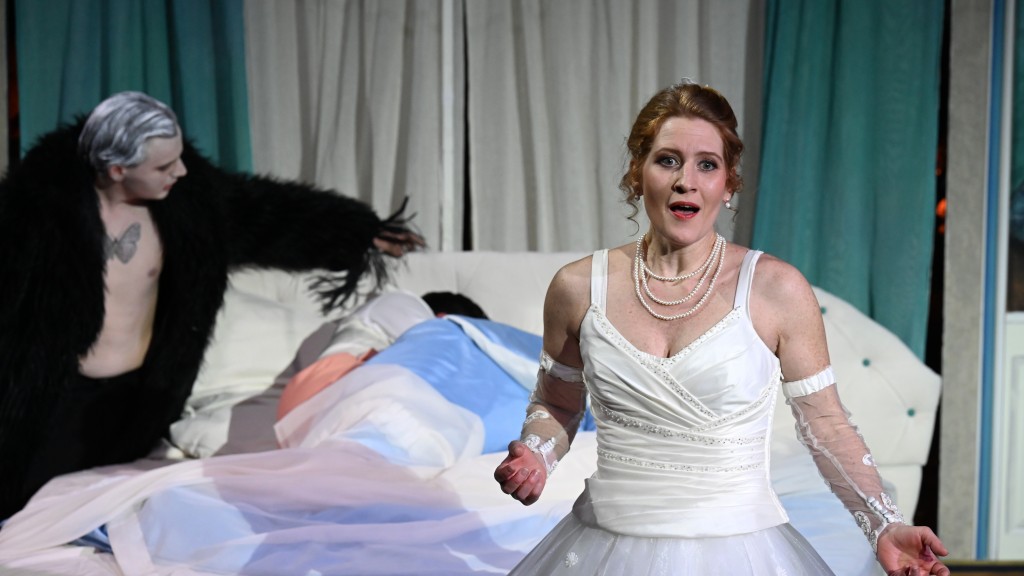 Hanna Larissa Naujoks in der Oper 