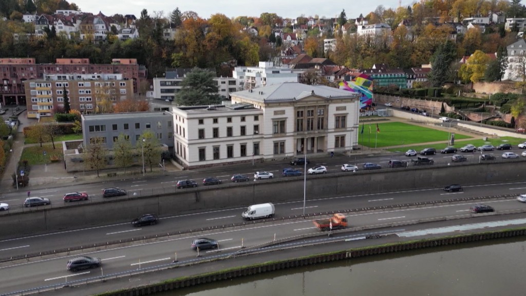 Der Landtag des Saarlandes (Luftaufnahme)