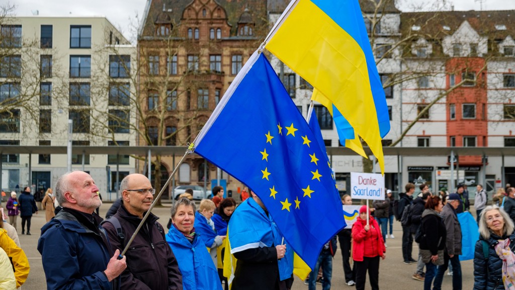 Ukraine-Demo auf dem Landwehrplatz in Saarbrücken