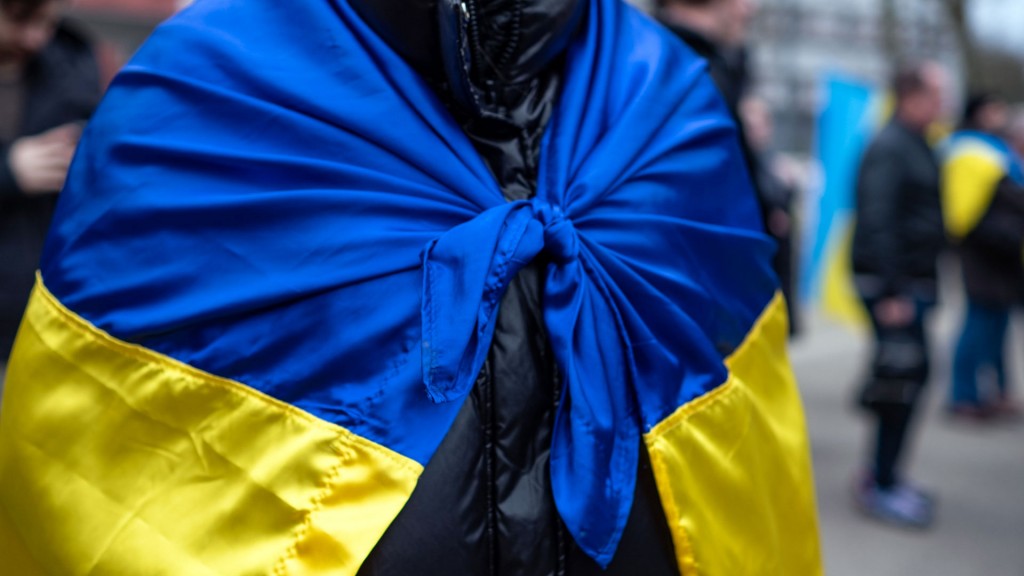 Foto: Ukraine-Demonstration am 24.02.2025 auf dem Landwehrplatz in Saarbrücken