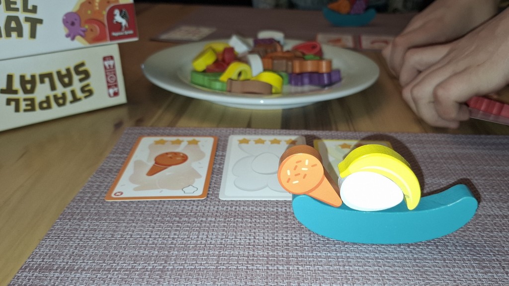 Das Spiel 'Stapelsalat'