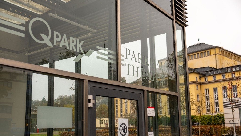 Das wegen Hochwassersanierung geschlossene Parkhaus am Saarbrücker Staatstheater