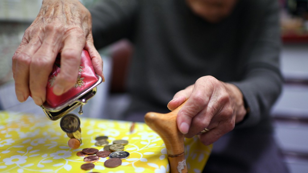 Viele Seniorinnen sind arm. Im Schnitt haben sie im Alter ein Drittel weniger Geld als die Männer. Ein Fünftel über 65 gelten sogar als 