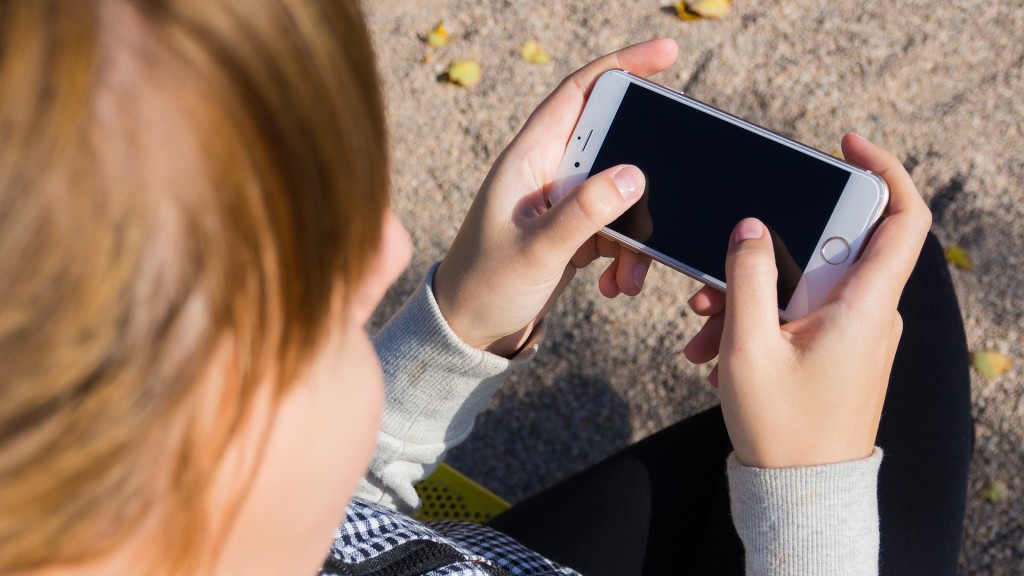 Kind mit Smartphone