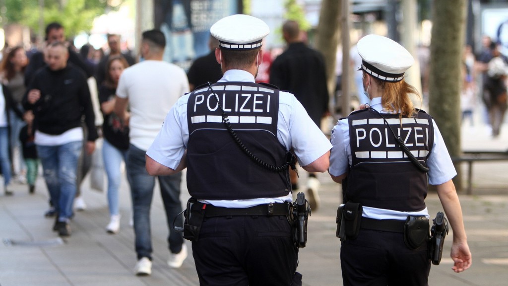 Polizeistreife in der Fußgängerzone