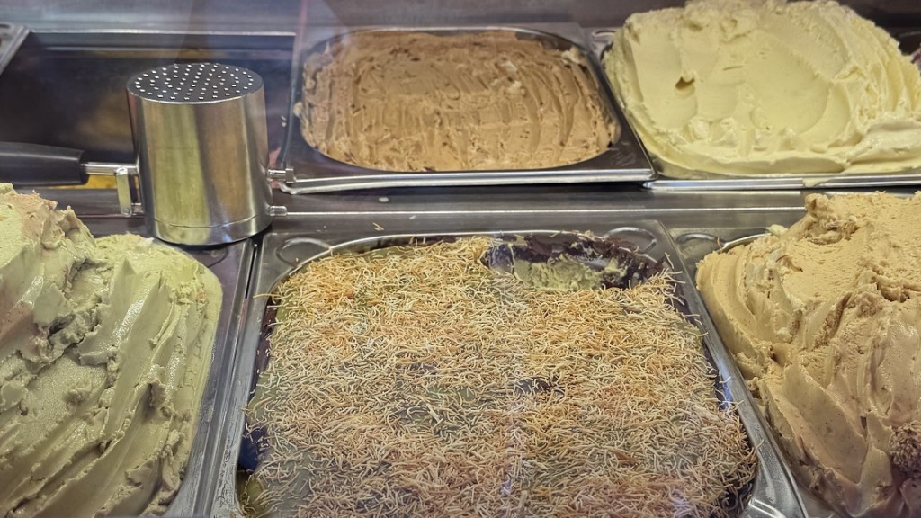 Eissorten in einer Eisdiele