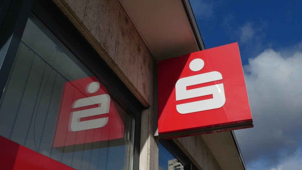 Schiftzug der Sparkasse an einer Filiale 