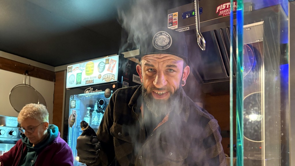 Marc-André alias Bob in seinem Imbiss