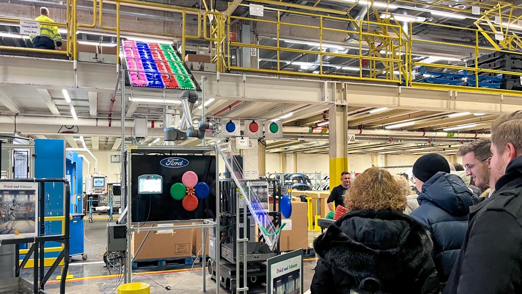 Zahlreiche Besucher bei der Abschiedsveranstaltung der Fordwerke in Saarlouis