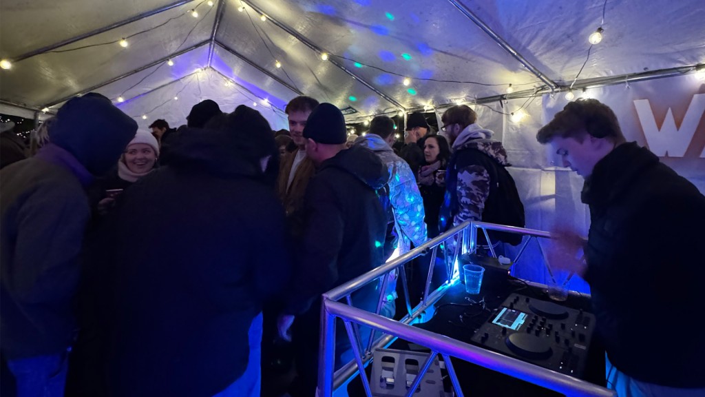 Technozelt auf dem Illinger Adventsmarkt