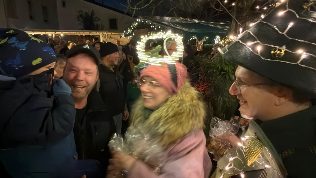 Jubelanda und Tannenfriemel auf dem Weihnachtsmarkt