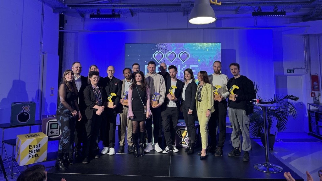 Die Gewinner des Game Awards 2025 bei der Verleihung auf der Bühne