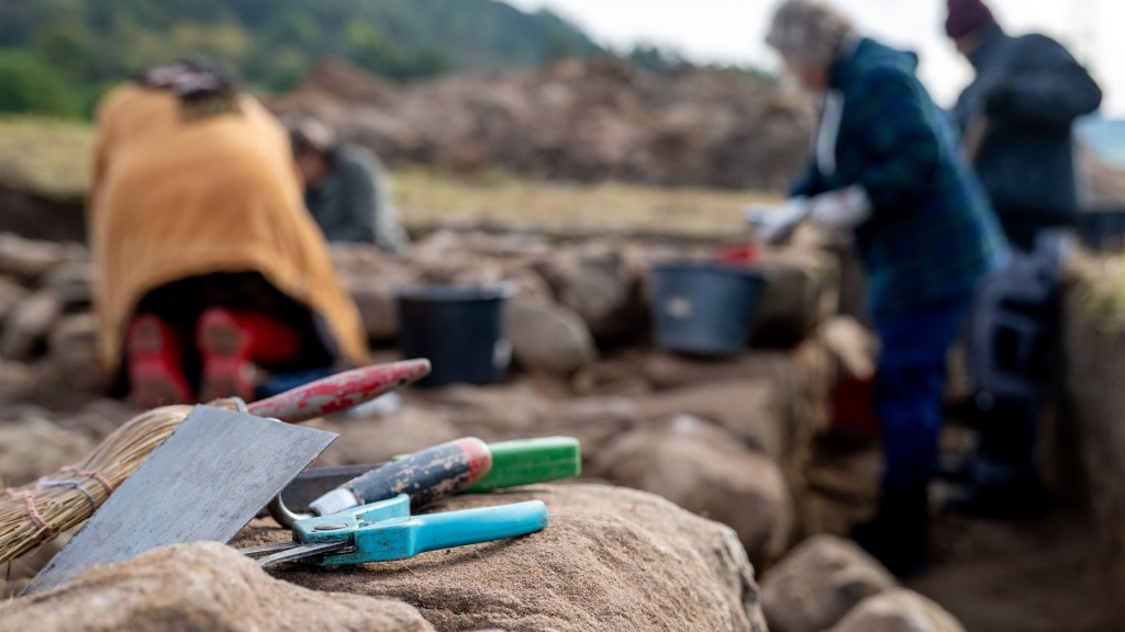 Foto: Archäologen bei einer archäologischen Ausgrabung (Symbolfoto)