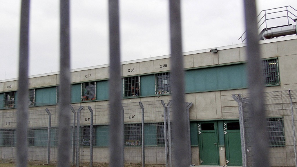 Foto: Gebäude des Abschiebegefängnisses im pfälzischen Ingelheim am Rhein