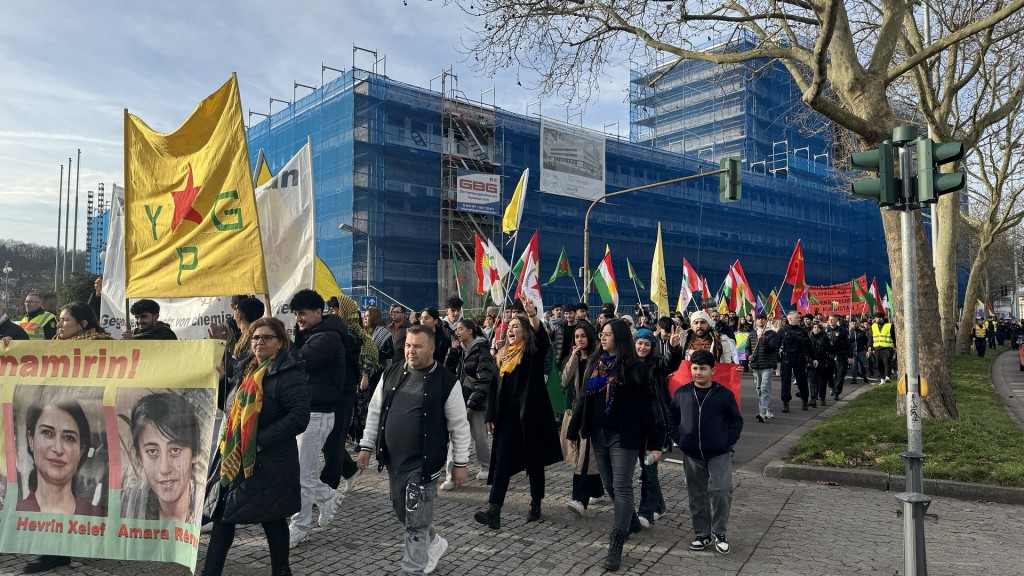 Foto: Demonstration zur Solidarität mit Kurden
