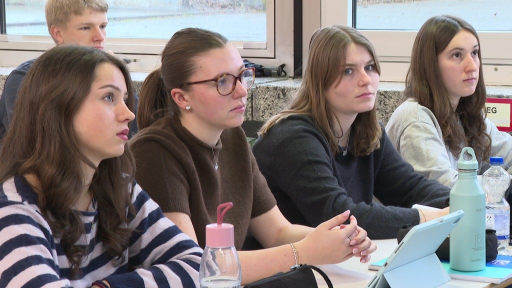 Wehrdienst-Vortrag in einem Politikkurs